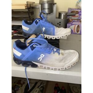 On Cloudflow Marina/White Running Shoes Sneakers Women’s US SIZE 11